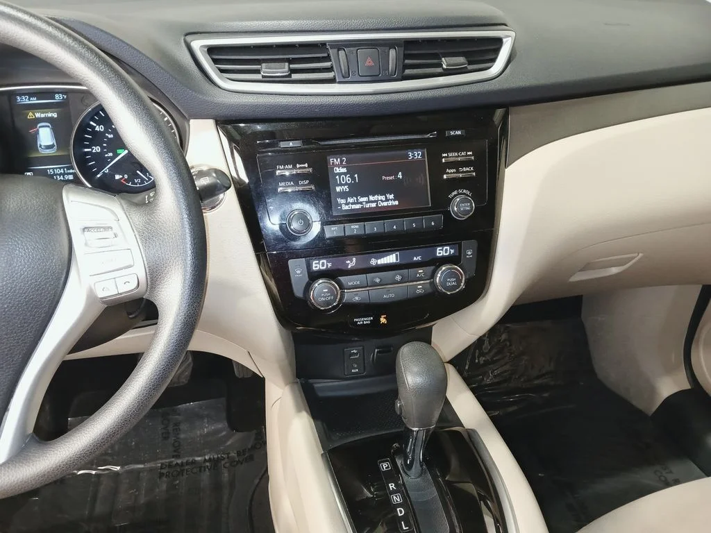 Used 2016 Red Nissan SV image 18