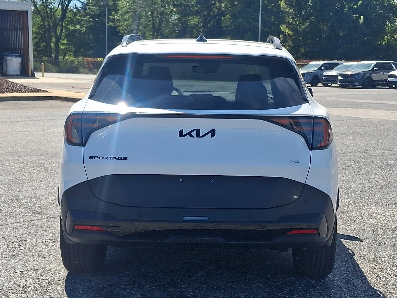 New 2027 White Kia X-Line image 4
