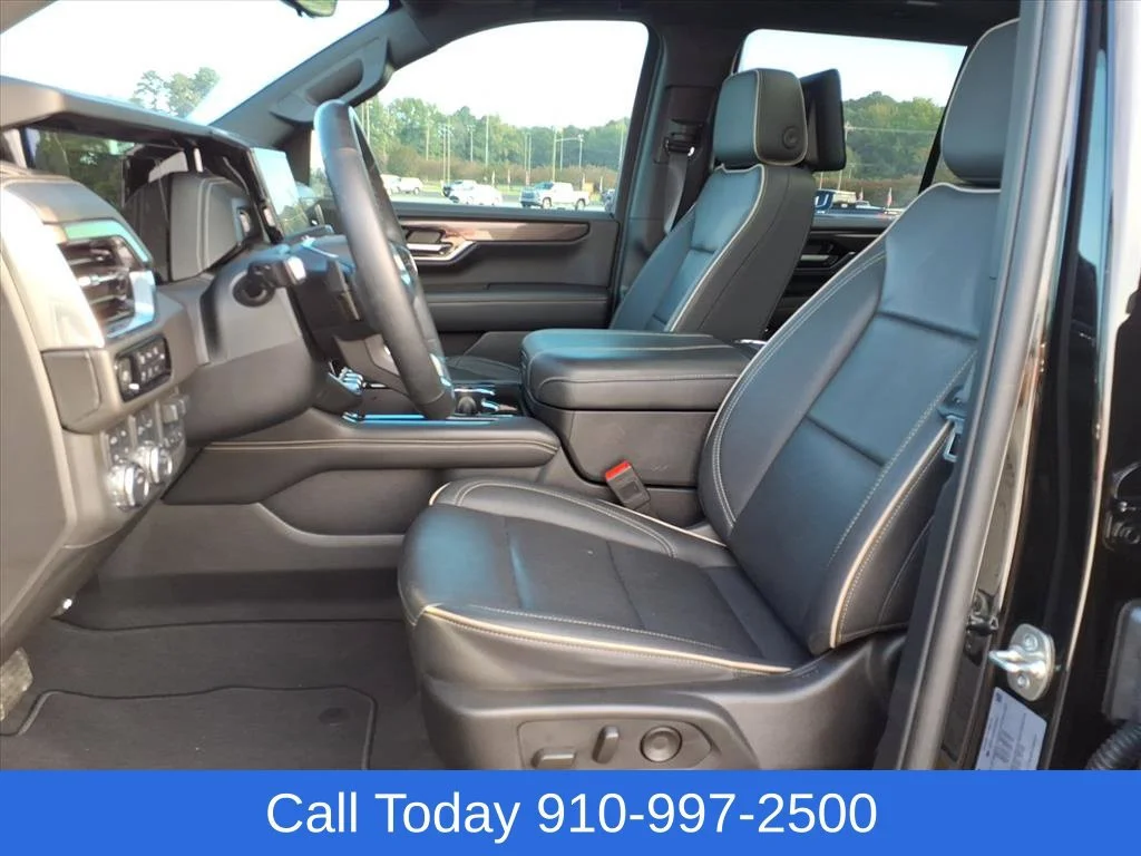 Used 2025 Onyx Black GMC Elevation image 17