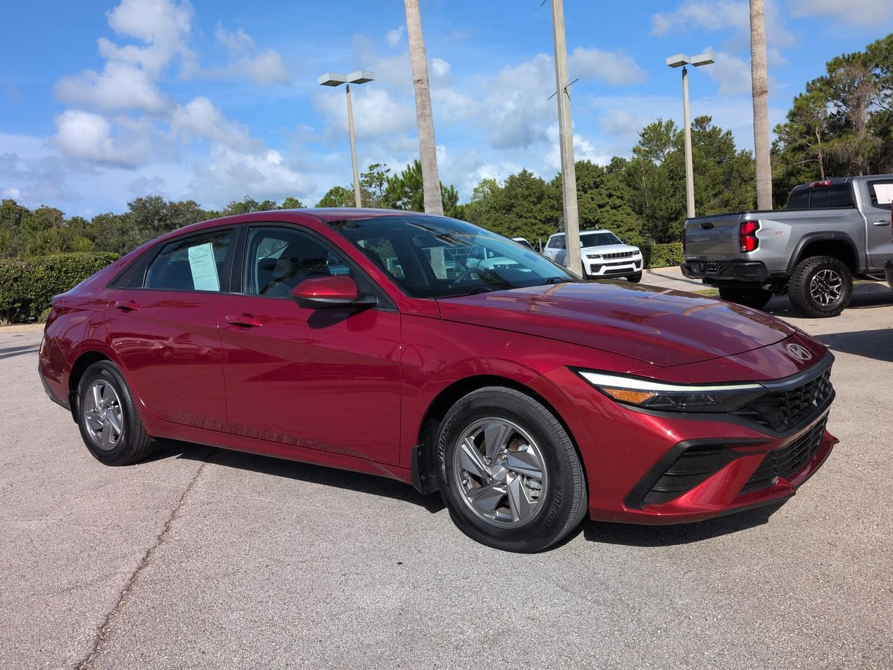 Used 2025 Red Hyundai SE image 2
