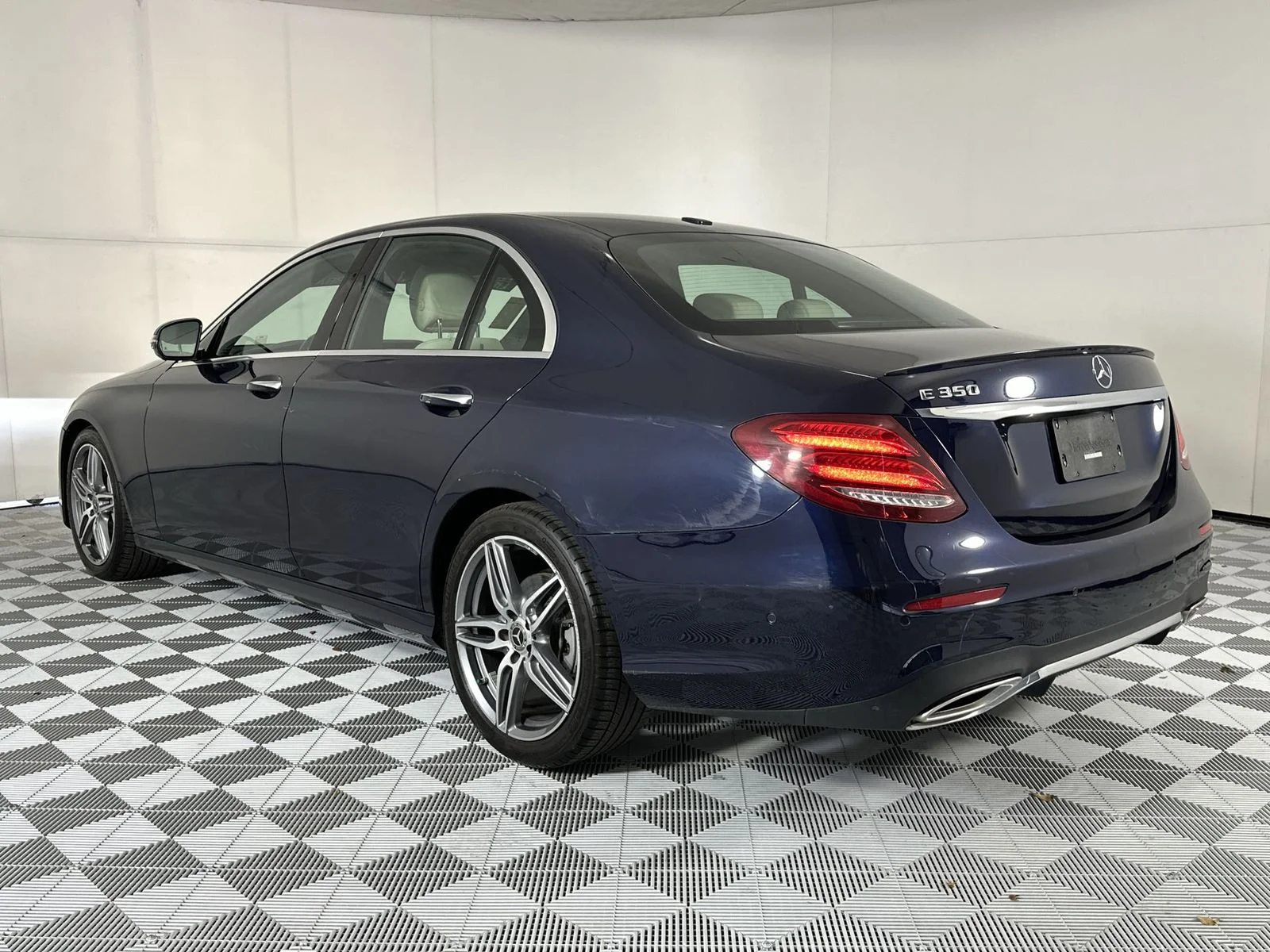 Used 2020 Blue Mercedes-Benz E 350 image 6