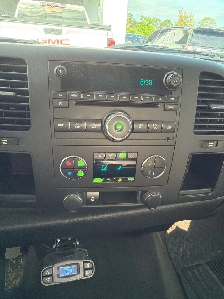 Used 2013 SILVER ICE METALLIC Chevrolet LT image 7