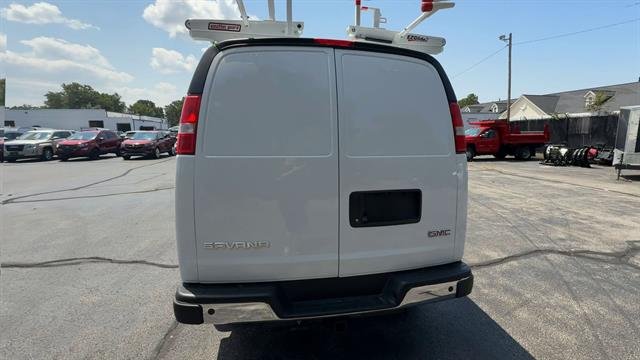 2025 GMC Savana Cargo Work Van - Photo 38