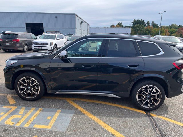 Used 2023 Black Sapphire Metallic BMW xDrive28i image 6