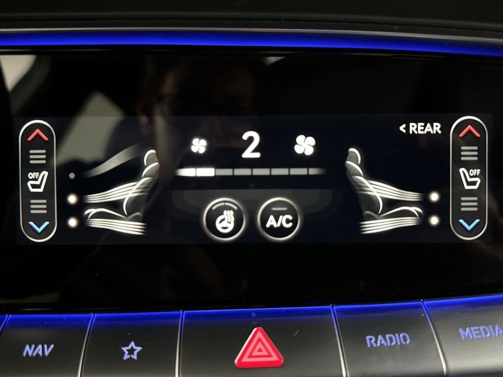 Used 2025 White Genesis 3.5T Sport image 34