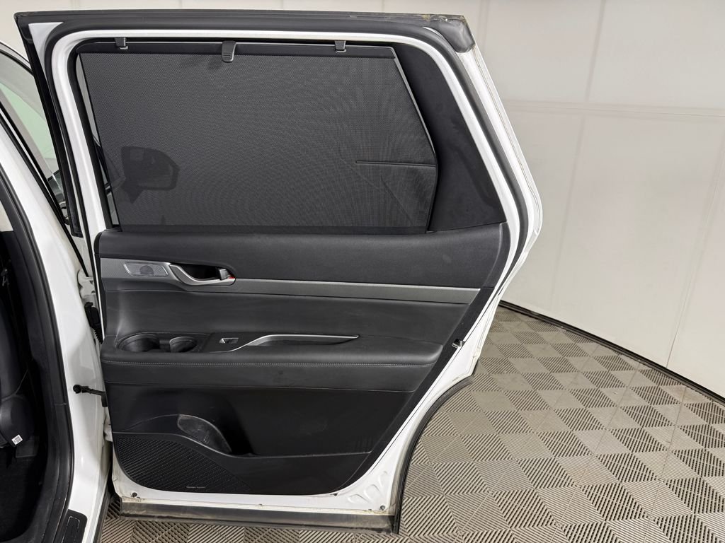 Used 2023 White Hyundai SEL image 29