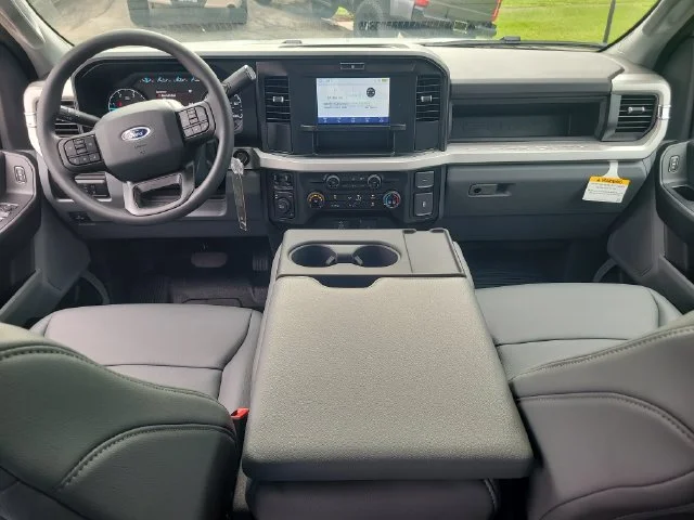 New 2026 Oxford White Ford XL image 17