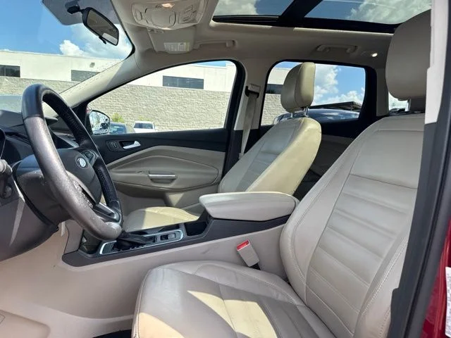 Used 2018 Red Ford SEL image 9