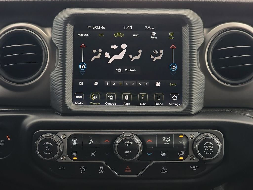 Used 2023  Jeep Willys image 18