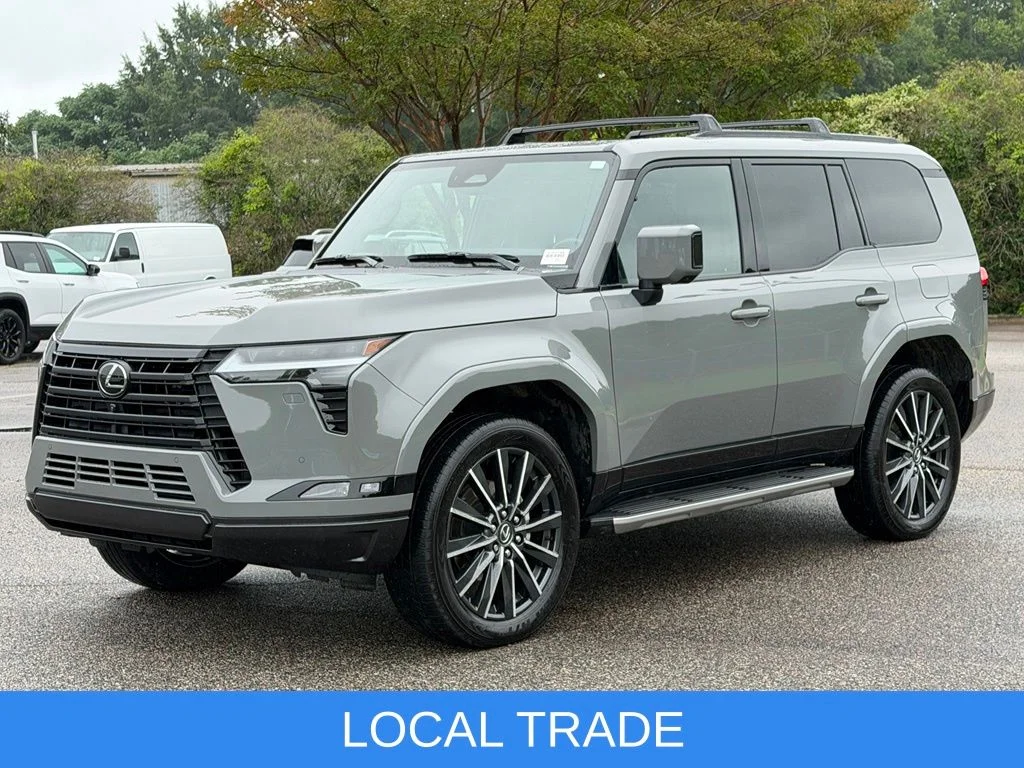 Used 2025  Lexus 550 Luxury image 5