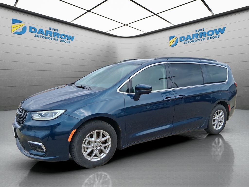 2022 Chrysler Pacifica Touring L's photo