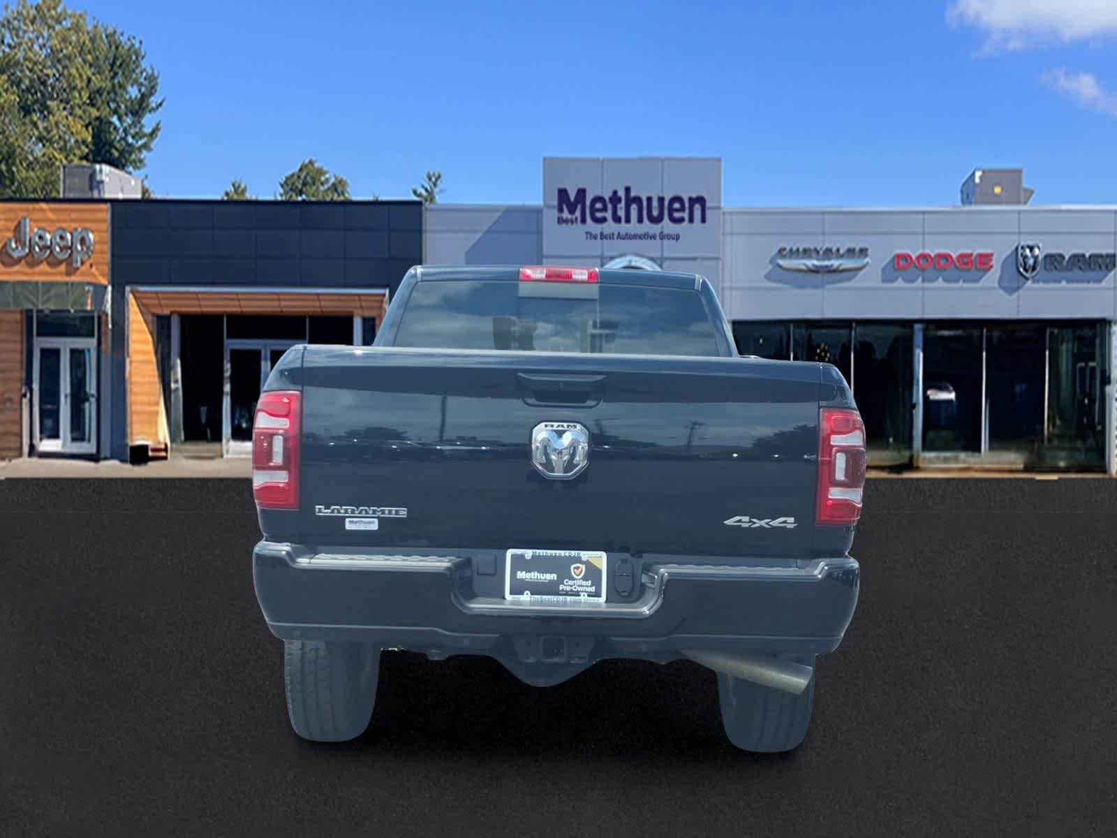 Used 2024 Diamond Black Crystal Pearlcoat Ram Laramie image 5