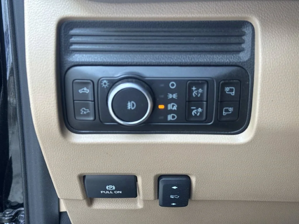 Used 2026 Black Ford Lariat image 39