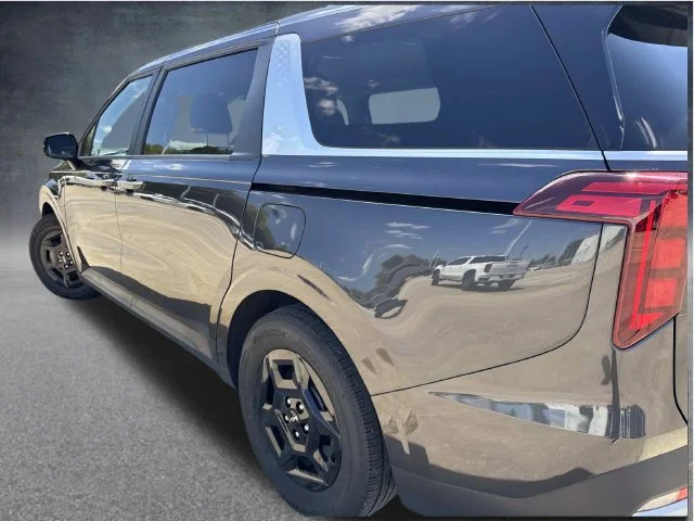 Used 2025 Gray Kia LXS image 16