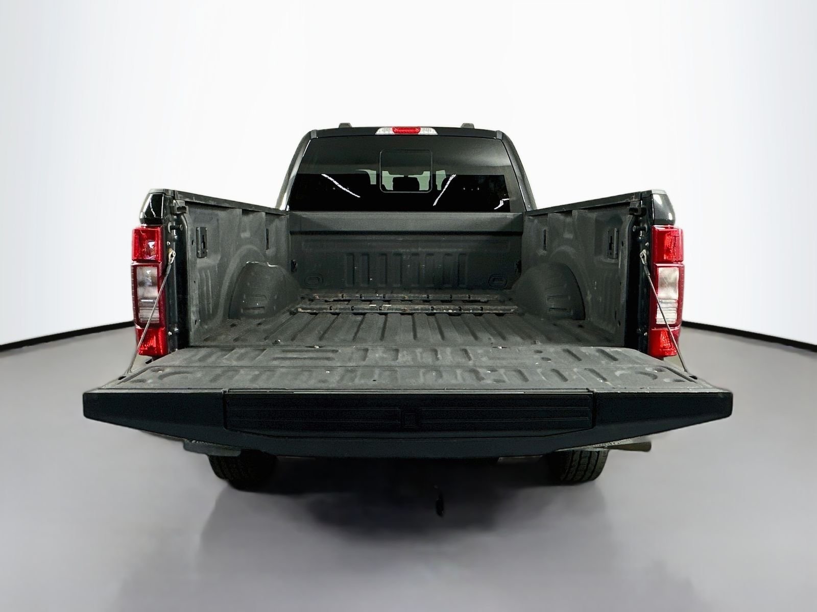 Used 2020 Black Metallic Ford Lariat image 27