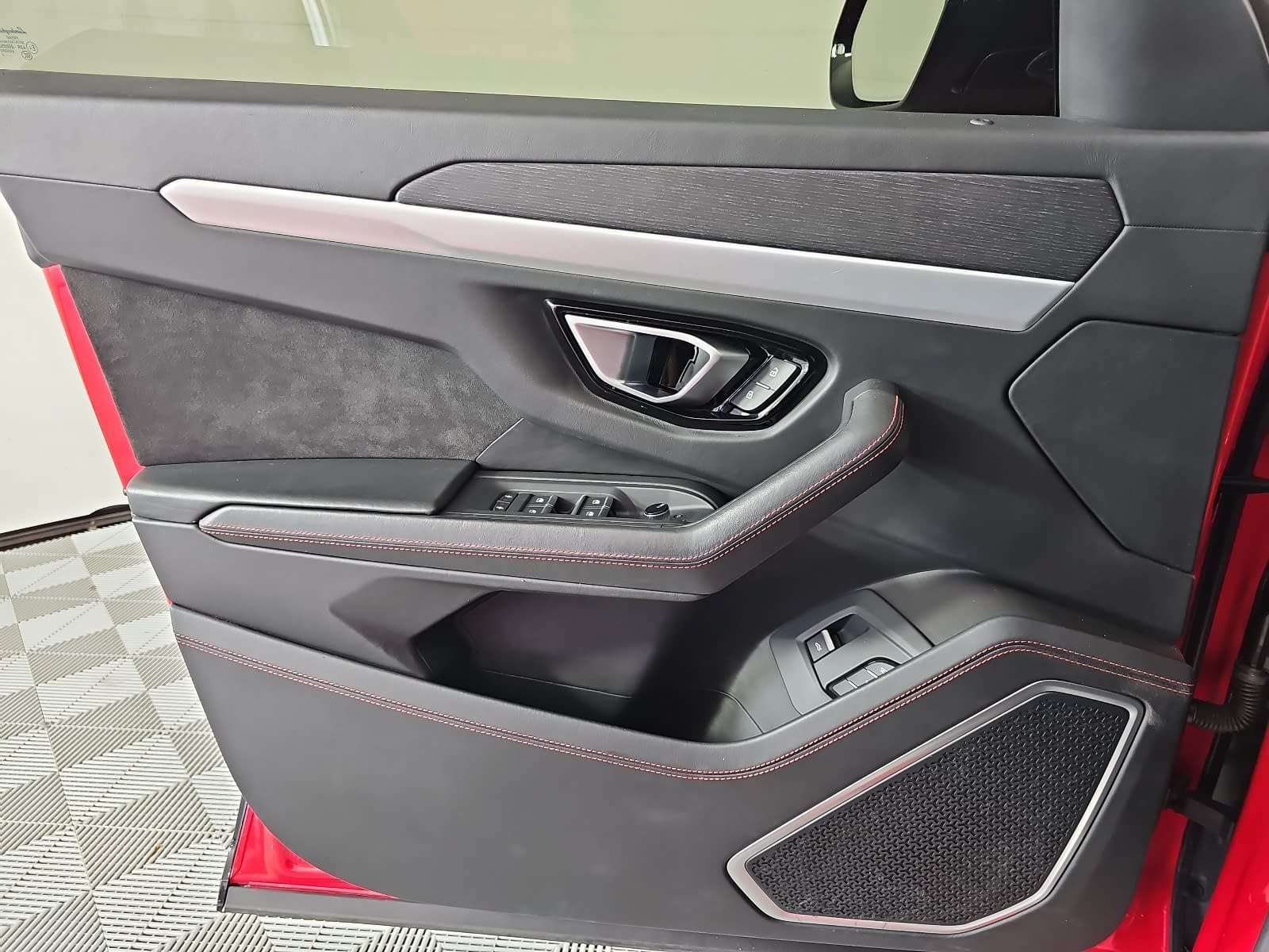 2020 Lamborghini Urus Base - Photo 27
