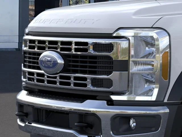 New 2026 Oxford White Ford XL image 17