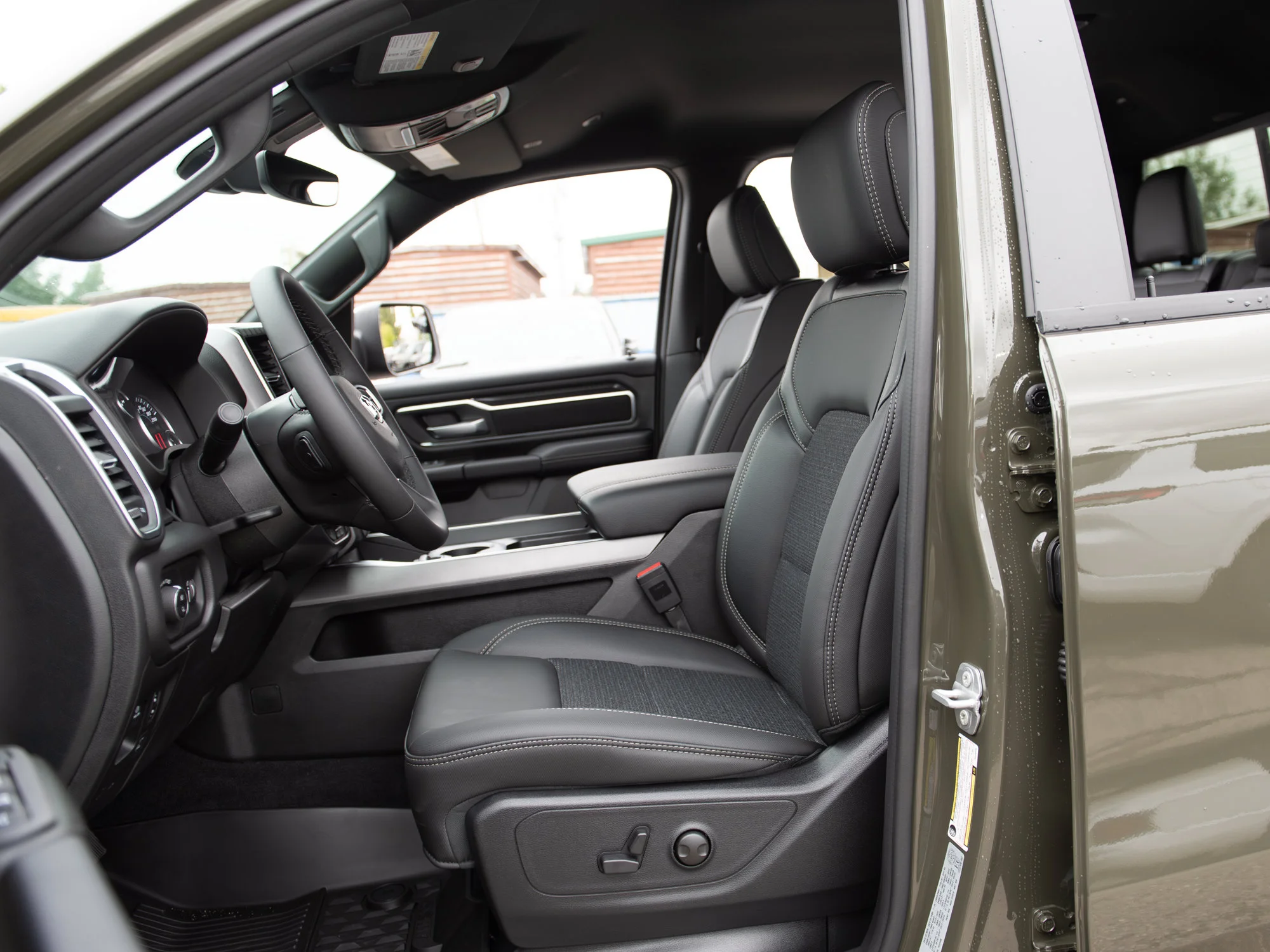 New 2026 Tan RAM Big Horn BackCountry Package* Crew Cab 4x4, 1 Inch Lift, Rear Locker image 23