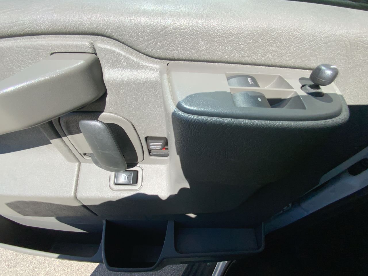 2022 Chevrolet Express Passenger LS - Photo 35