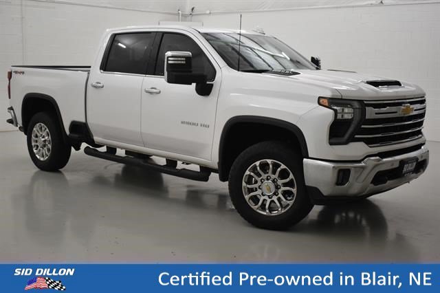 Certified Used 2024 Iridescent Pearl Tricoat Chevrolet LTZ image 13