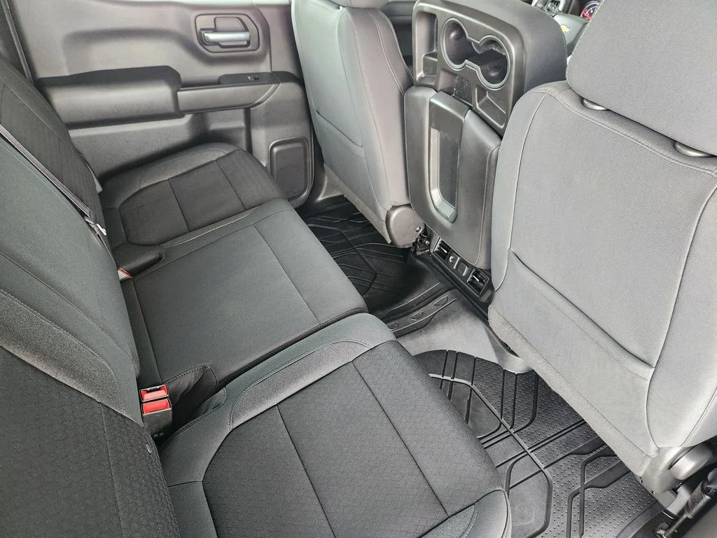 Used 2021 Silver Chevrolet LT image 33