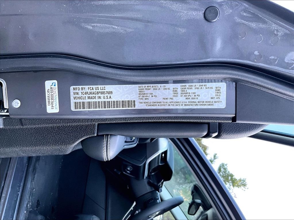 Used 2023 Gray Jeep Laredo image 6