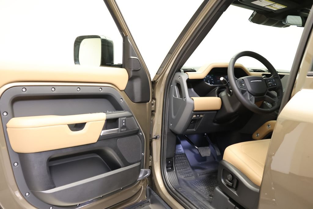 2026 Land Rover Defender X-Dynamic SE - Photo 28