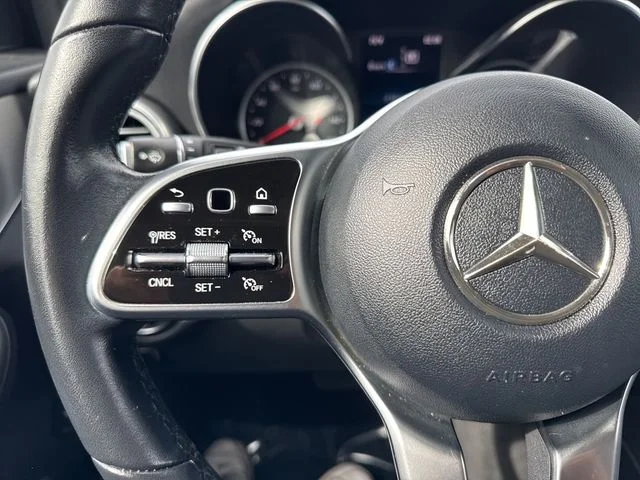 Used 2021  Mercedes-Benz GLC 300 image 33