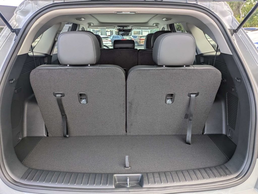 New 2026 Wolf Gray Kia S image 13