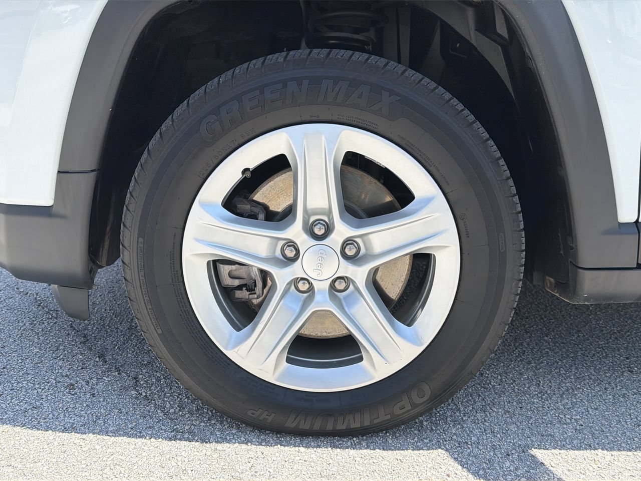 Used 2023 Bright White Clearcoat Jeep Sport image 30