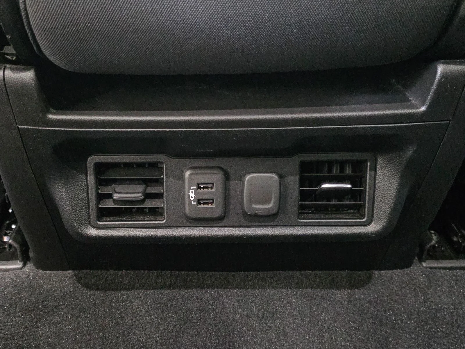 Used 2020 Gray GMC SLE image 23