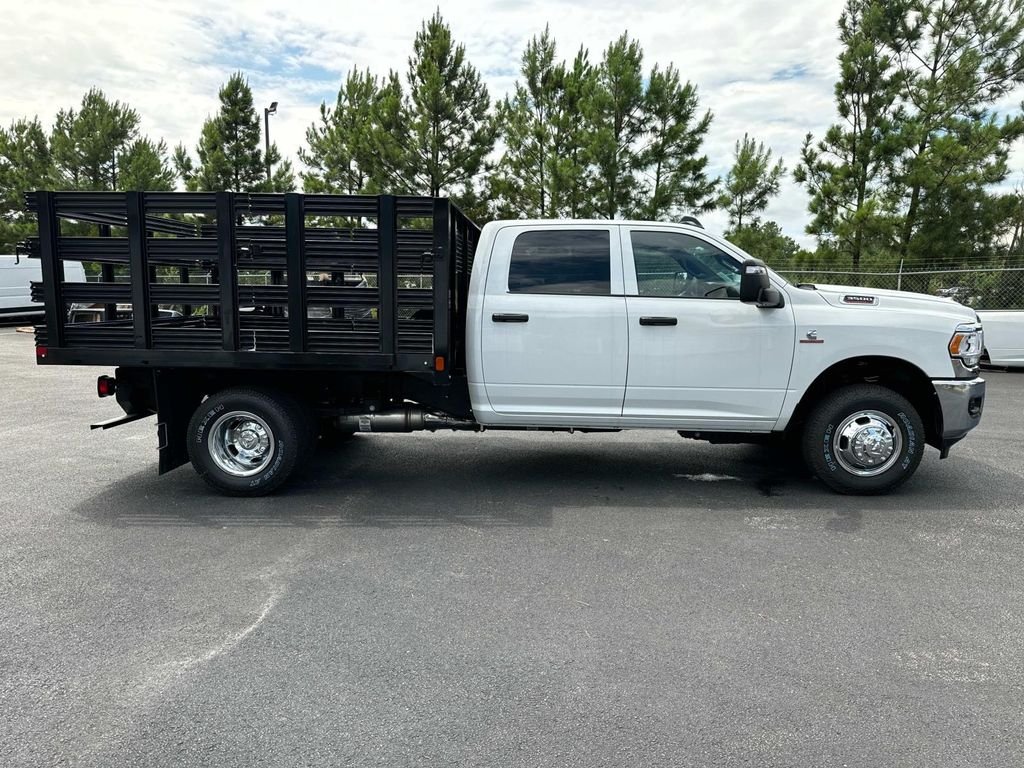 New 2024 Bright White Clear-Coat Exterior Paint RAM Tradesman image 2