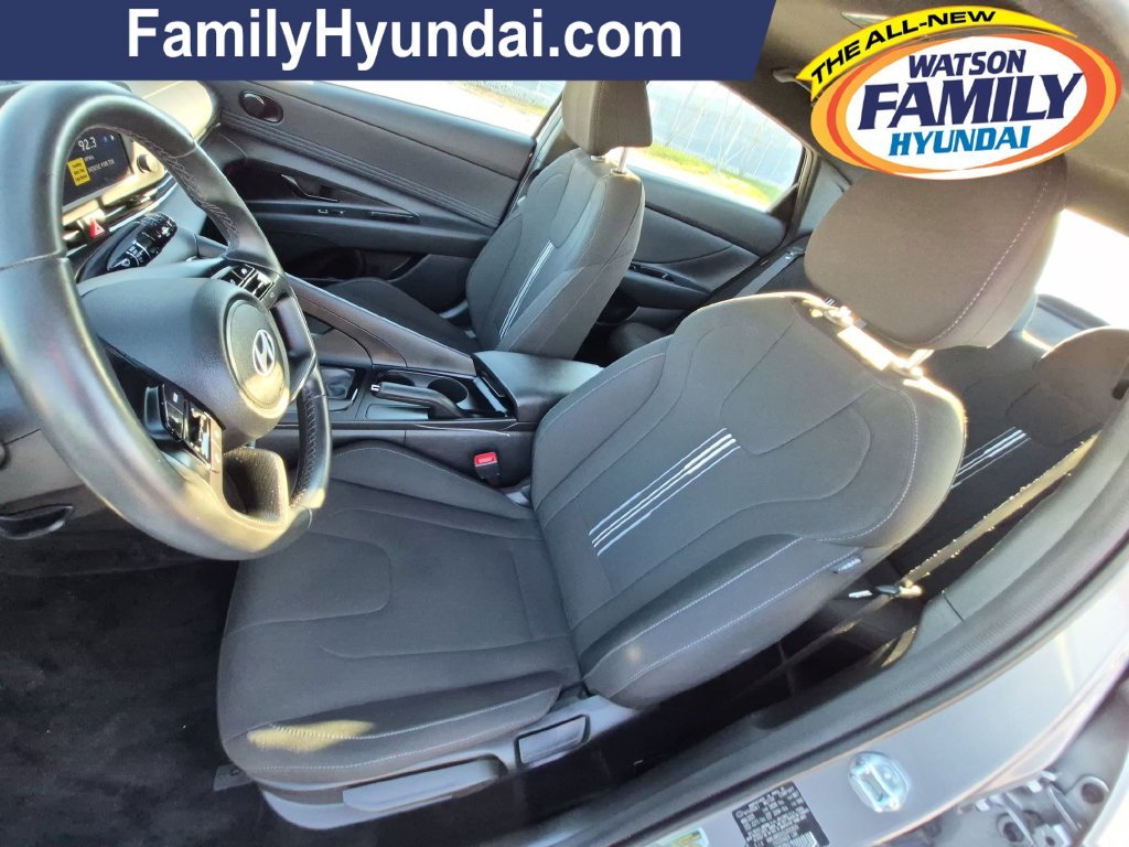 Certified Used 2025  Hyundai SEL Sport image 12