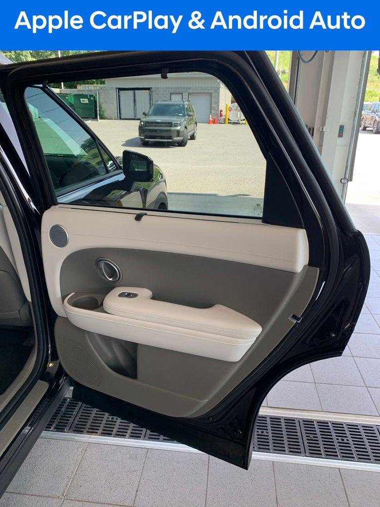 New 2026 Red Hyundai SEL Premium 7P image 12