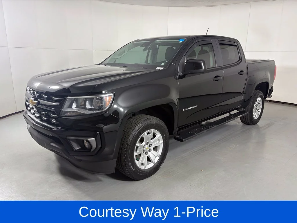 Used 2022 Black Chevrolet LT image 5