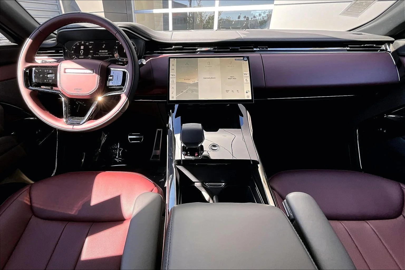 New 2026 Varesine Blue Land Rover Dynamic SE image 5