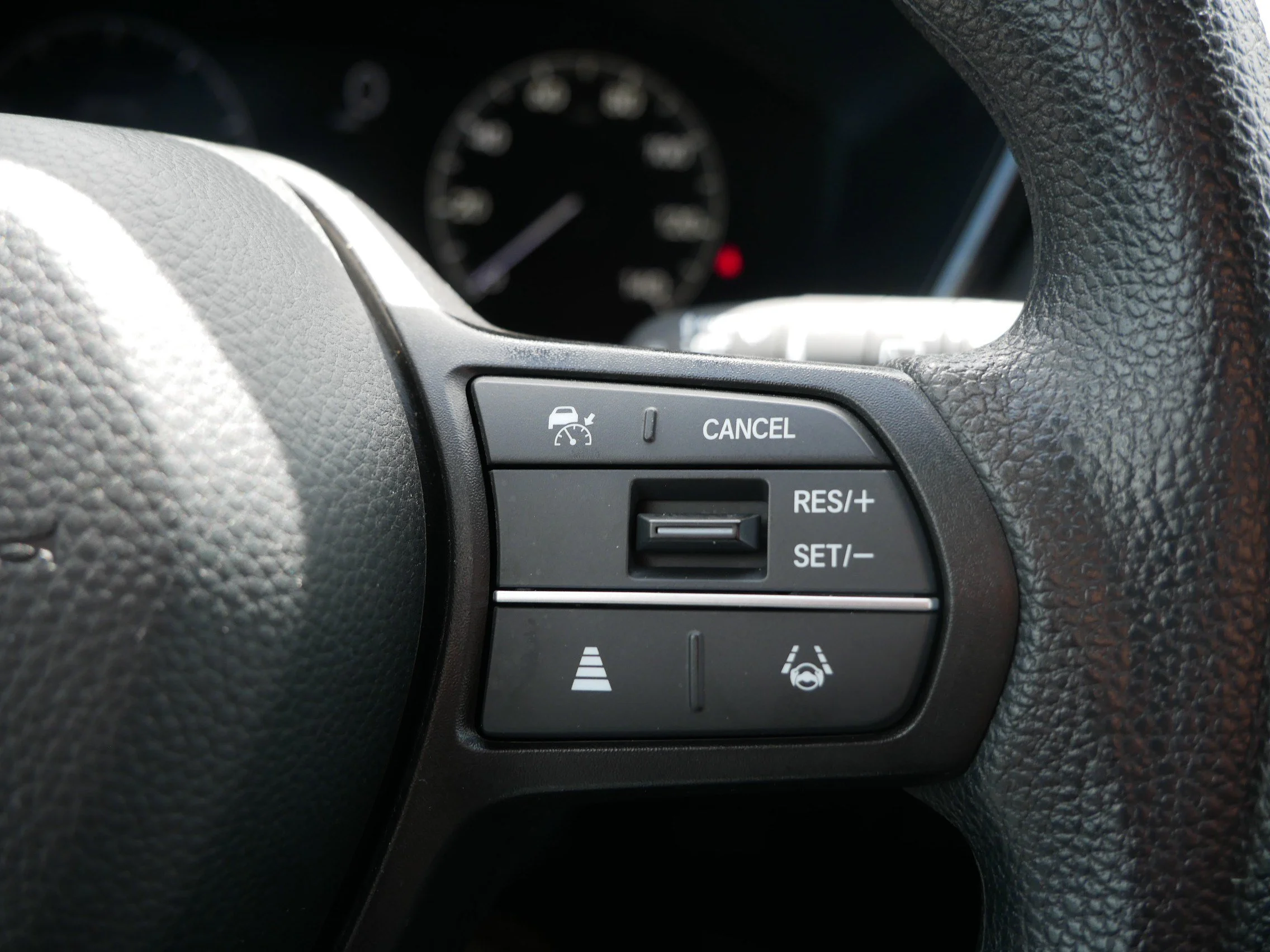 Used 2024 Platinum White Pearl Honda EX image 30