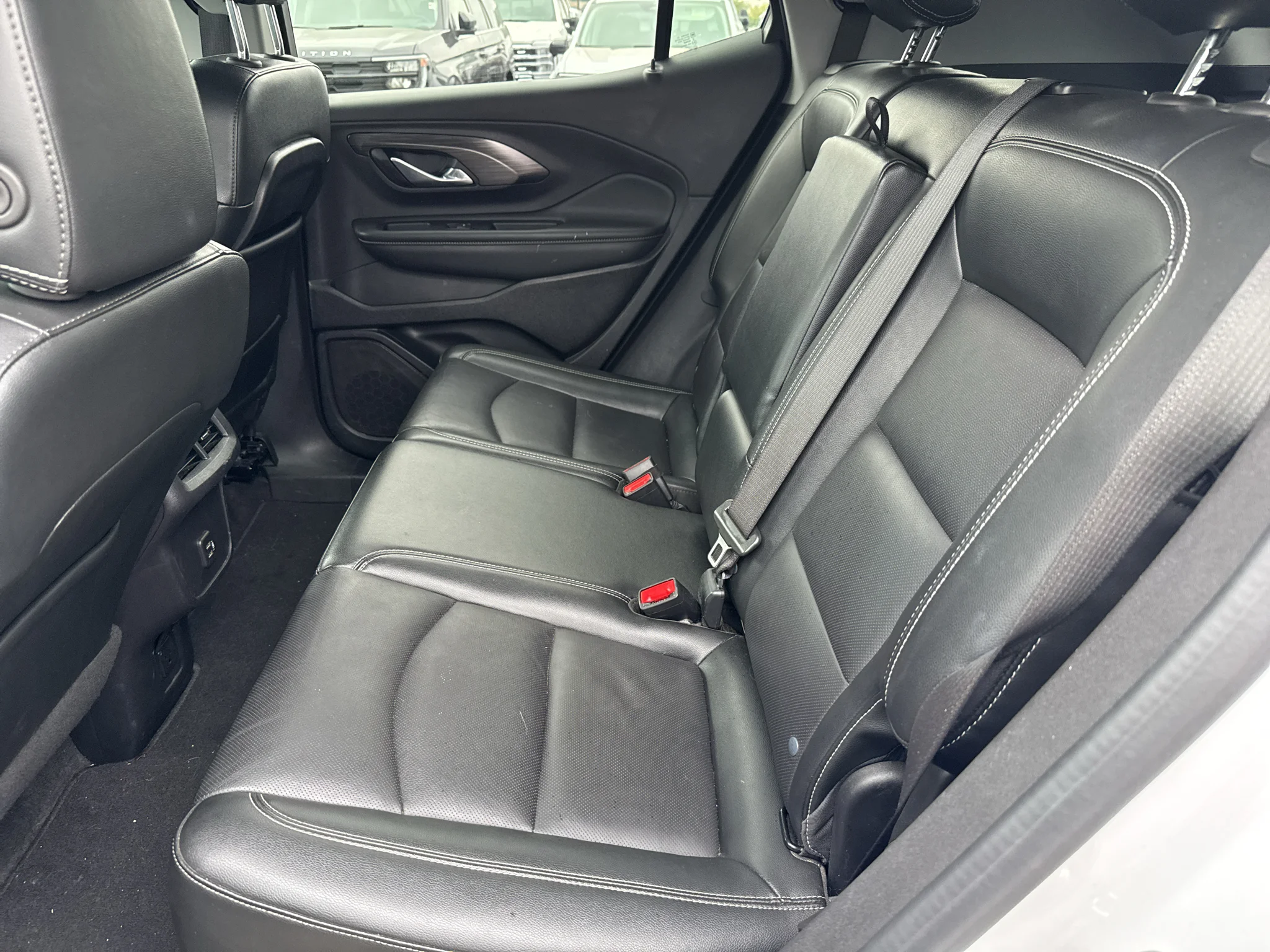 Used 2024 Summit White GMC SLT image 10