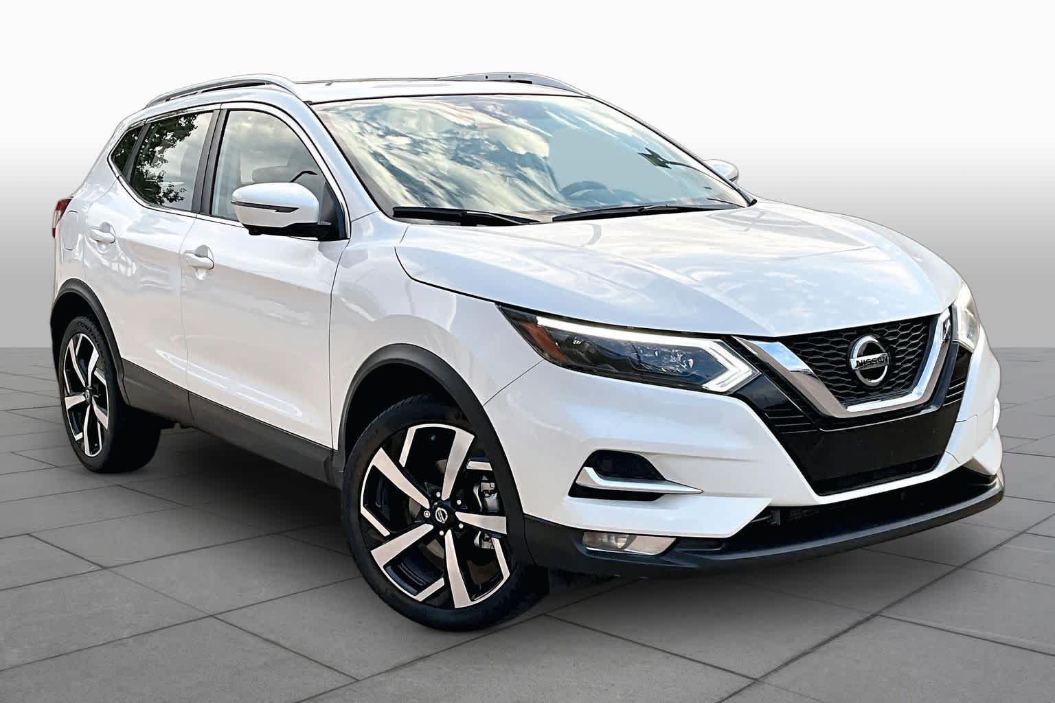 Pre-Owned 2022 Nissan Rogue Sport SL