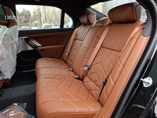 New 2026 Black Sapphire Metallic BMW xDrive60 image 9