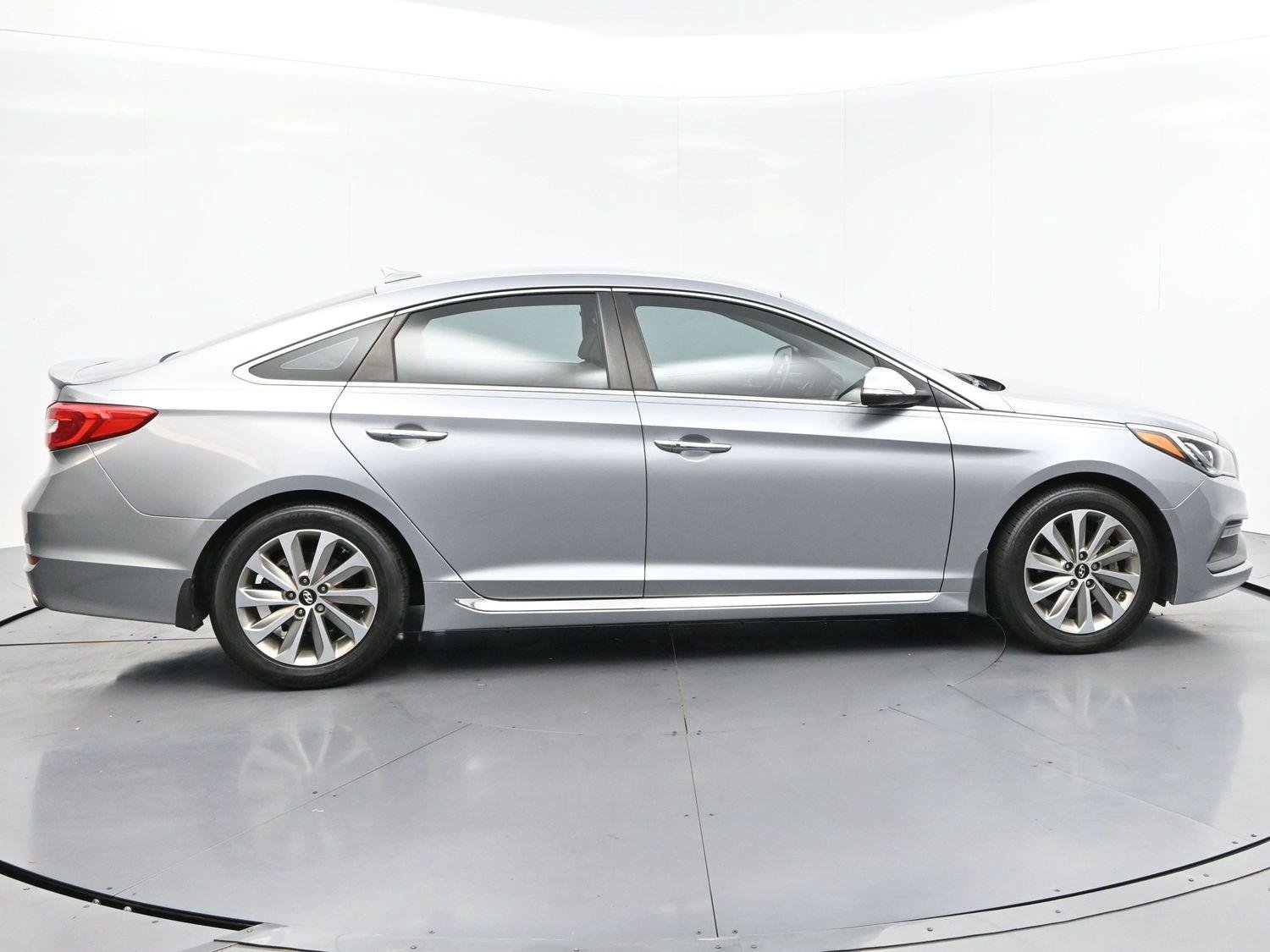 Used 2016 Symphony Silver Hyundai 2.4L Sport image 8