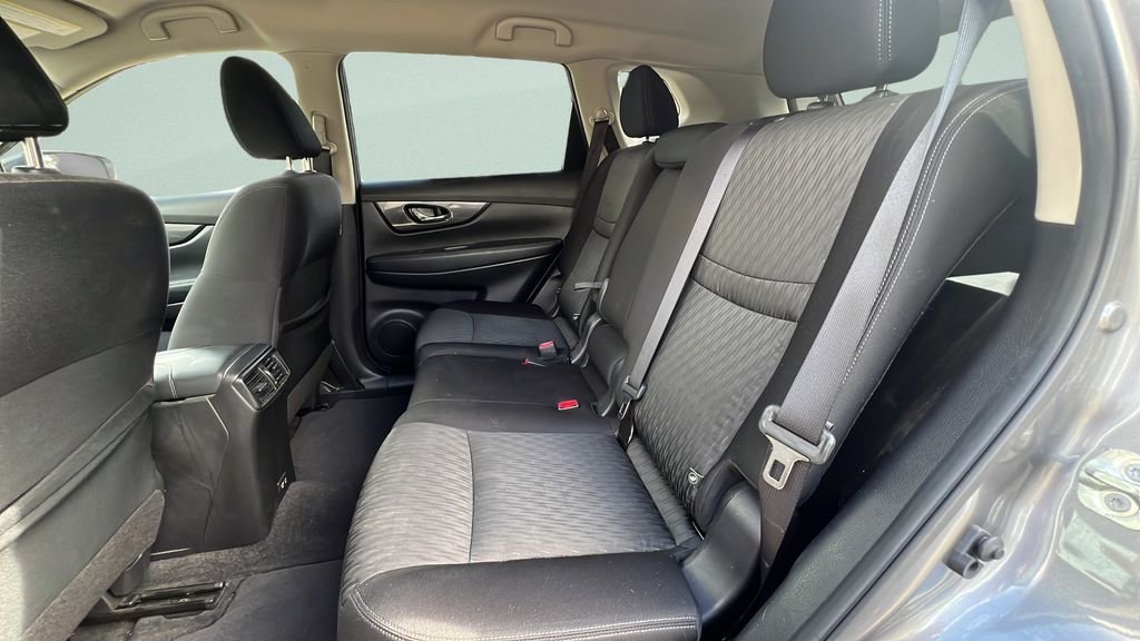 Used 2020 Gray Nissan SV image 10