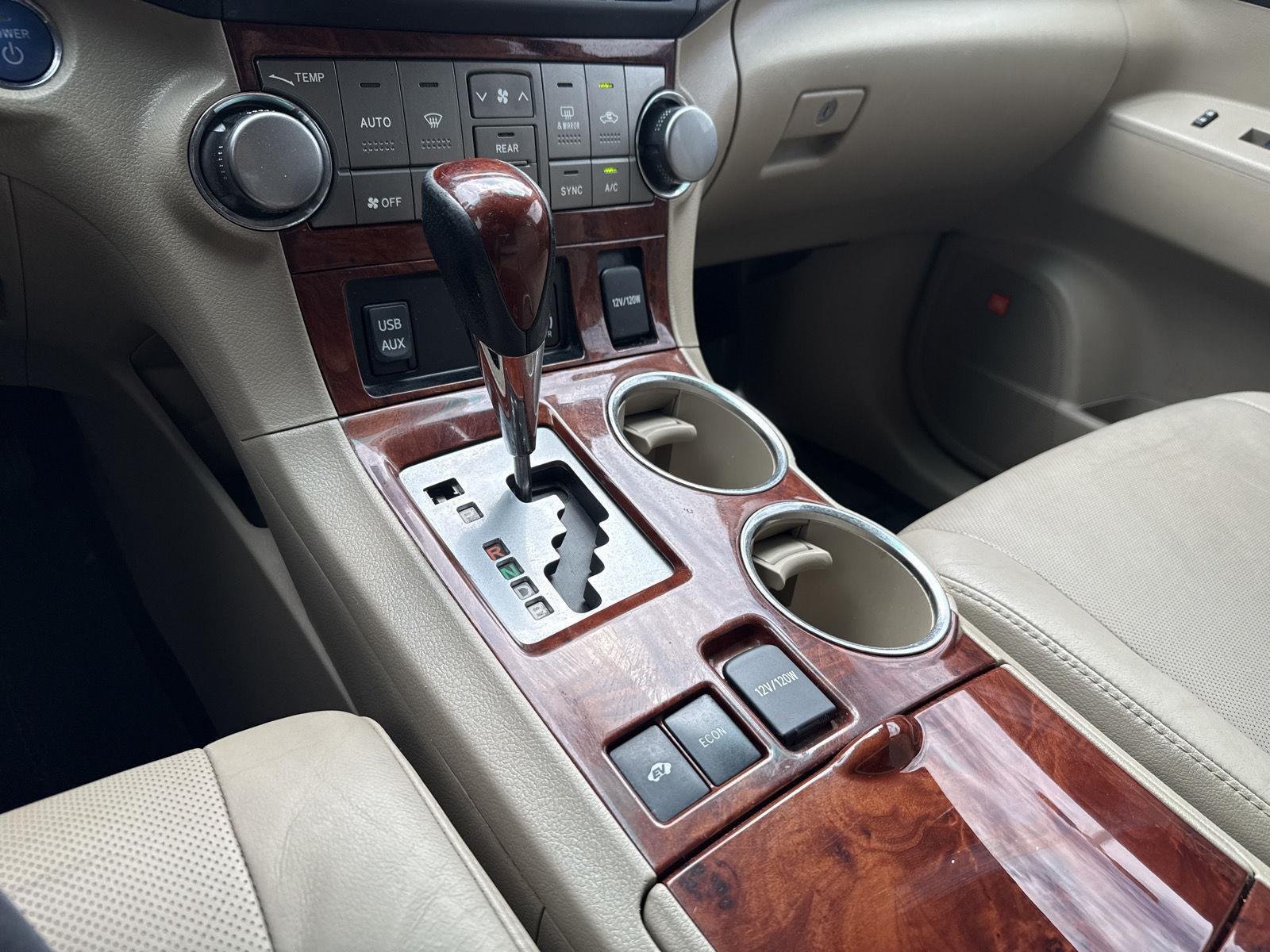 Used 2012 Blizzard Pearl Toyota Limited image 21