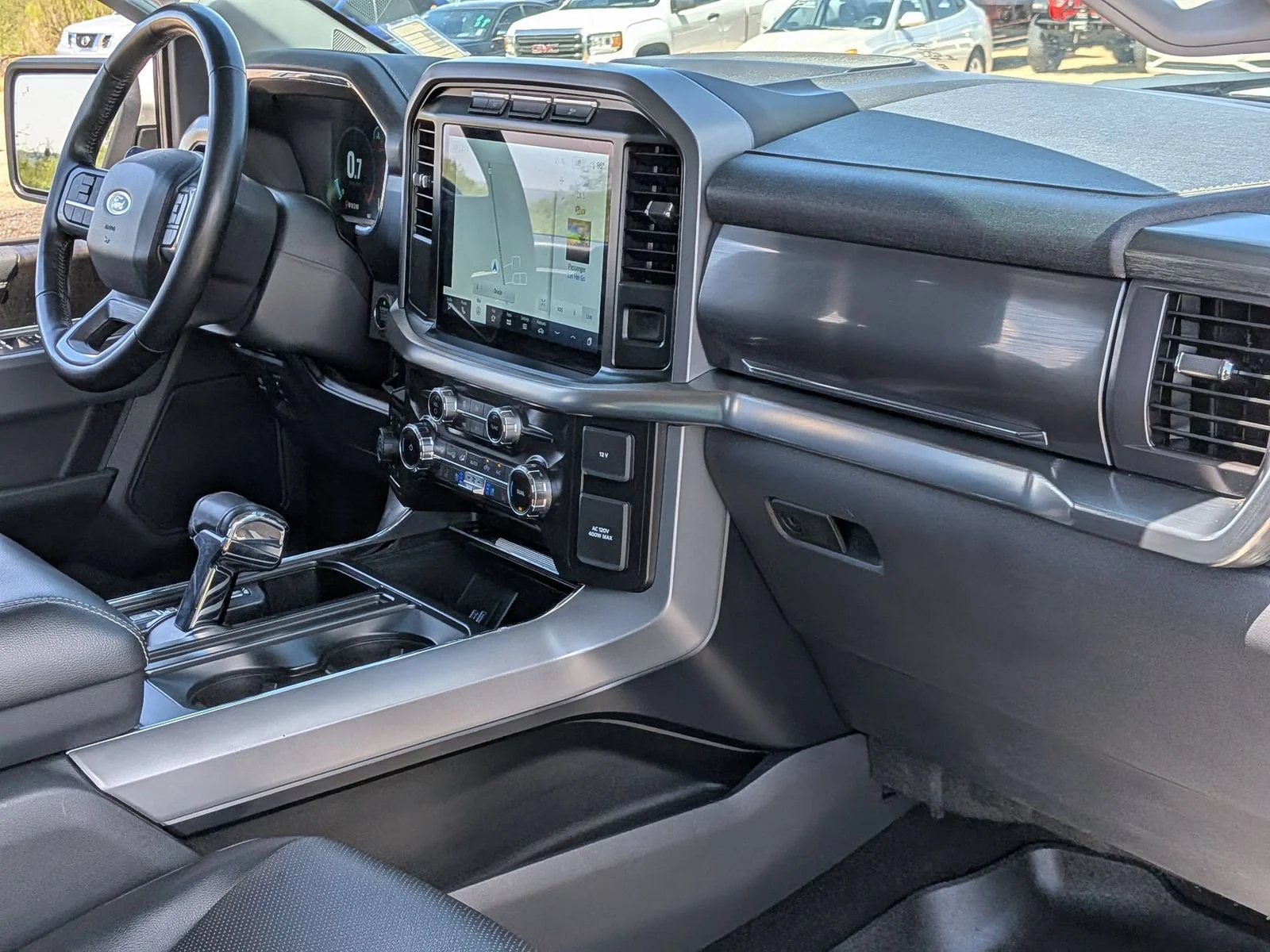 Certified Used 2022 White Metallic Ford Lariat image 29