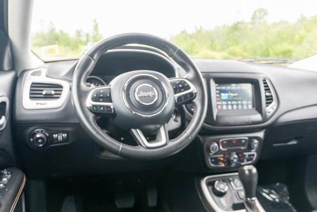 Used 2019 Black Jeep Latitude image 13