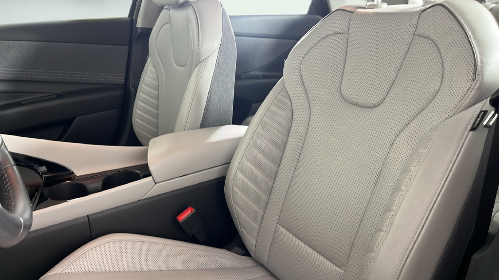 2024 Hyundai Elantra Limited - Photo 35