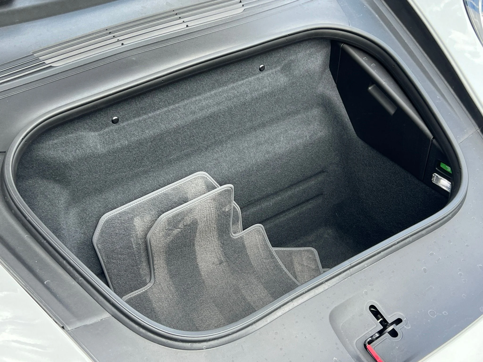 Used 2020 White Porsche Carrera 4S image 36