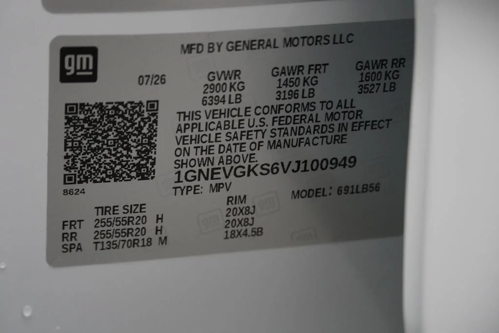 New 2027 Summit White Chevrolet LT image 44