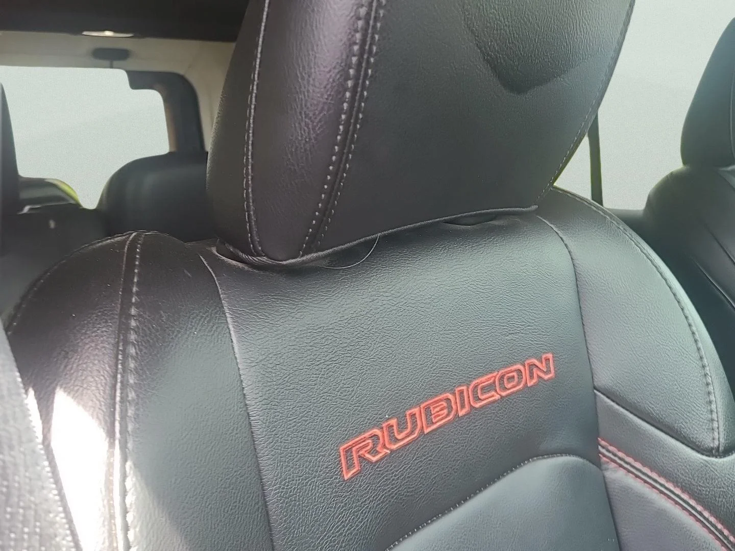 Used 2021 Snazzberry Pearlcoat Jeep Unlimited Rubicon image 9
