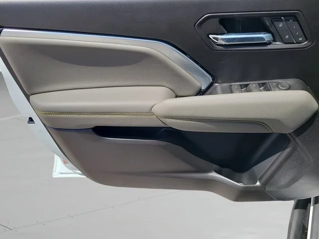 New 2026 Summit White Chevrolet ZR2 image 16